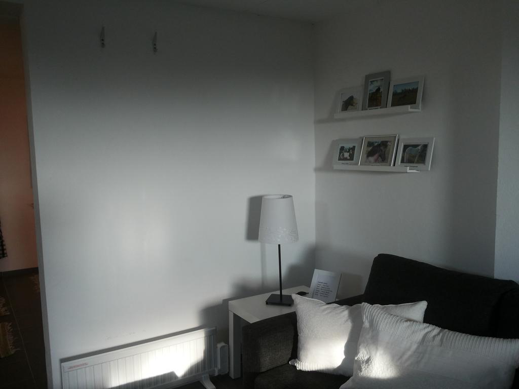 Laegenhet Lillisgarden Guest House Vallakra Room photo