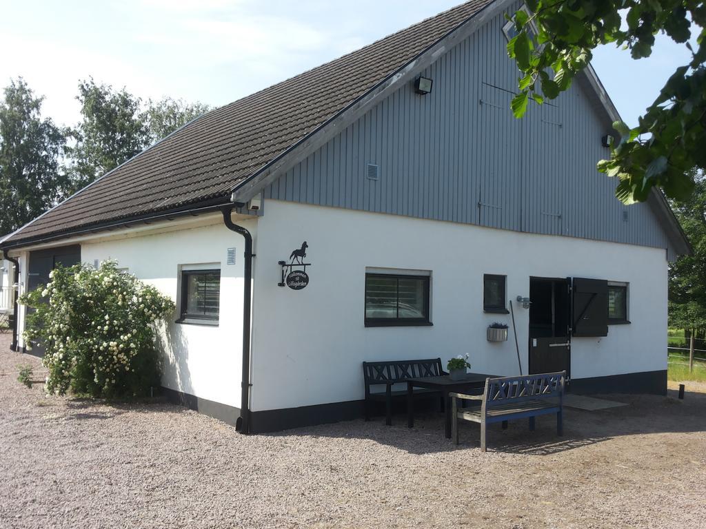 Laegenhet Lillisgarden Guest House Vallakra Exterior photo