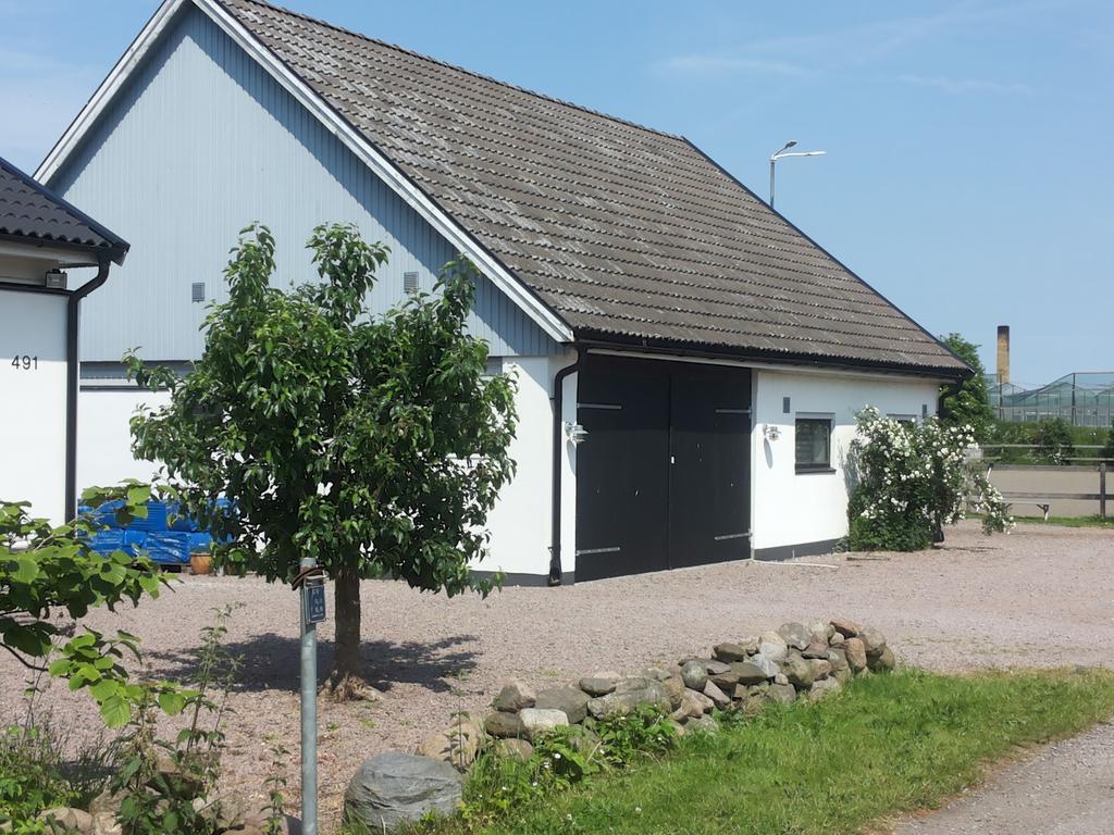 Laegenhet Lillisgarden Guest House Vallakra Exterior photo