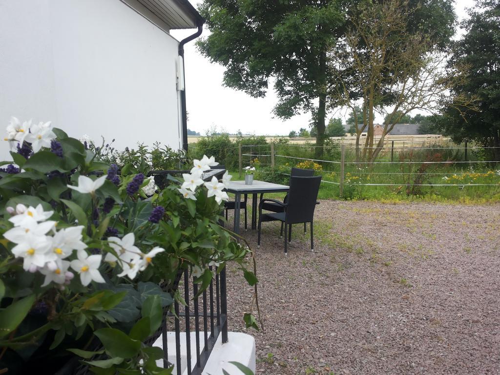 Laegenhet Lillisgarden Guest House Vallakra Exterior photo